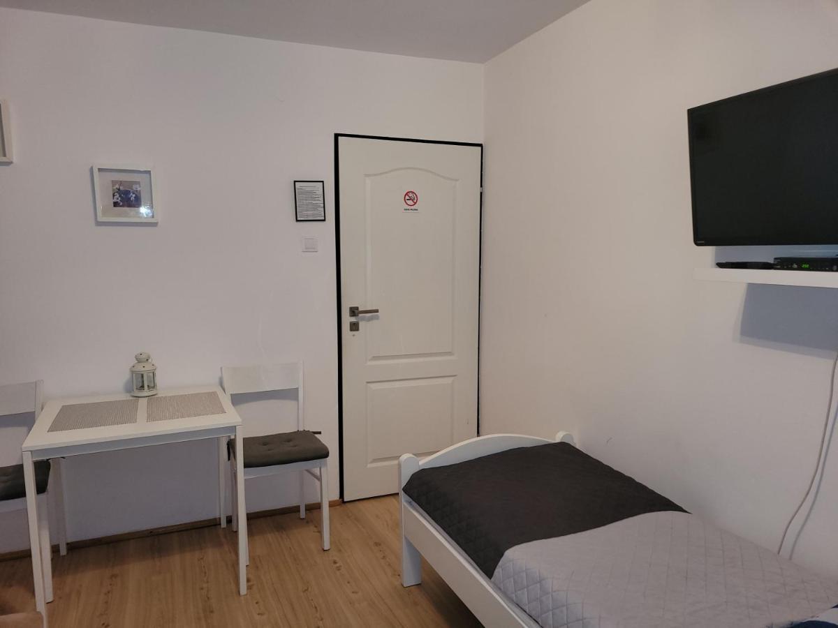 Pokoje Goscinne Galeon W Darlowku Ujście-Darłowskie Extérieur photo