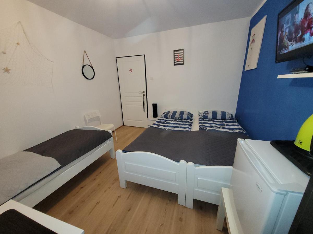 Pokoje Goscinne Galeon W Darlowku Ujście-Darłowskie Extérieur photo