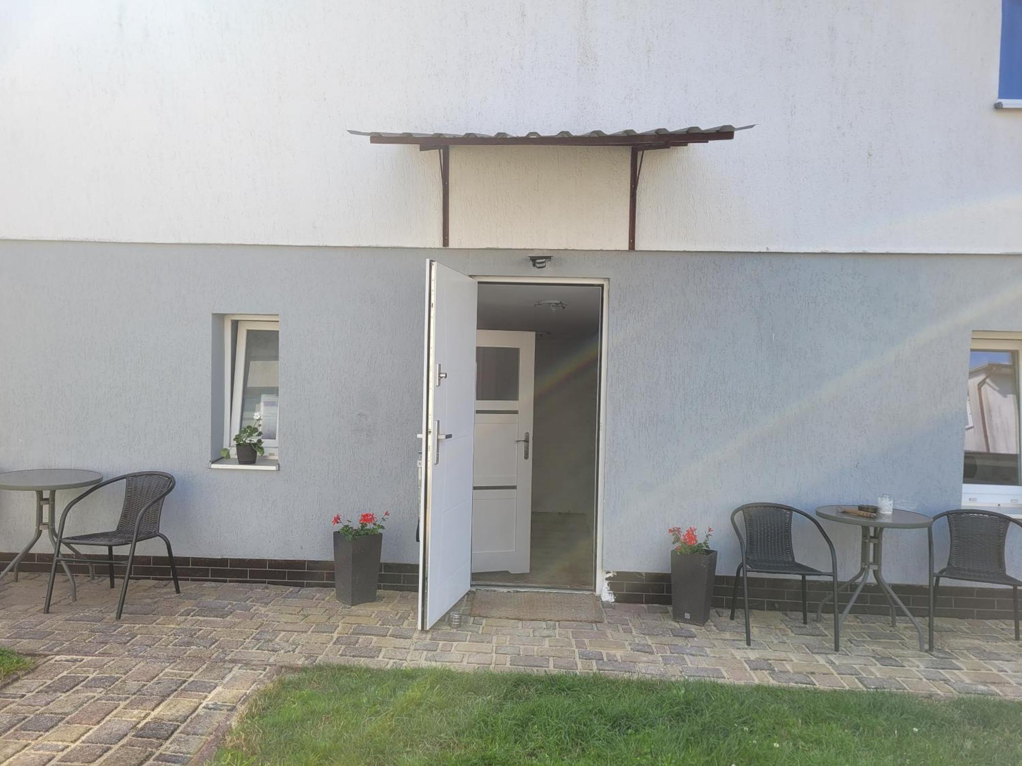 Pokoje Goscinne Galeon W Darlowku Ujście-Darłowskie Extérieur photo